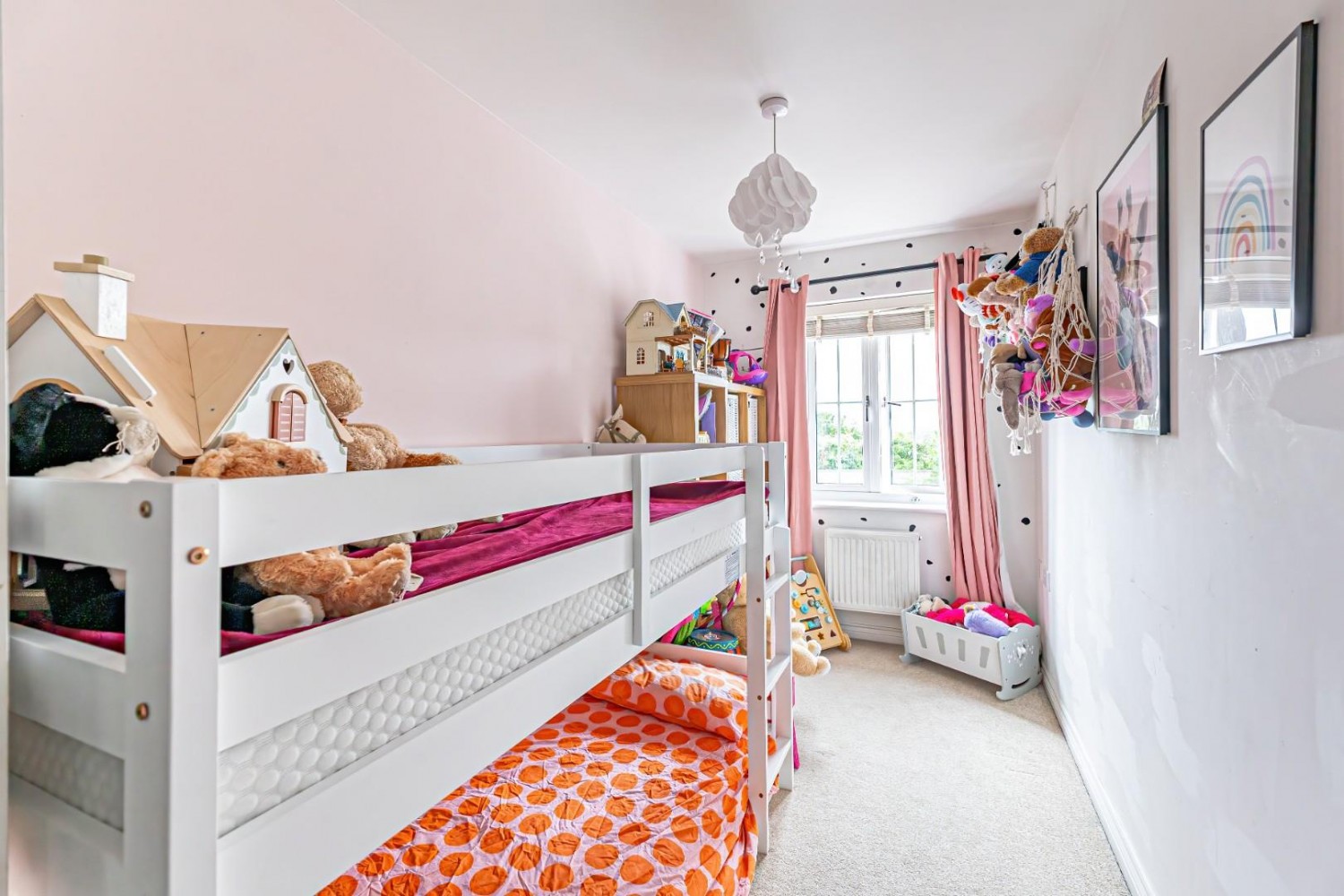 Porus Piece, Leighton Buzzard