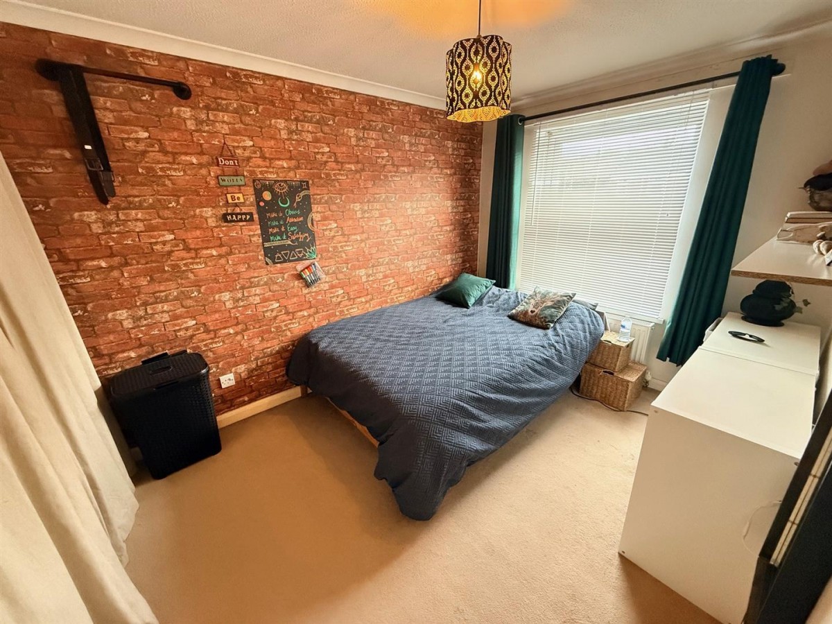 Aldeford Drive, Brierley Hill, DY5 3JF