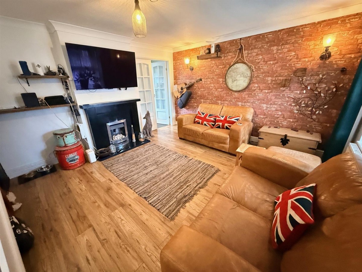 Aldeford Drive, Brierley Hill, DY5 3JF