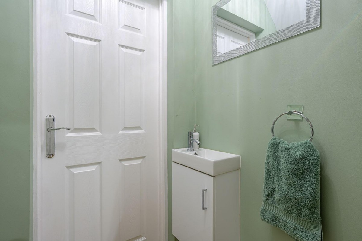 Cinder Road, Gornal Wood