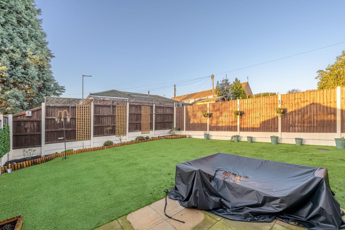 Cinder Road, Gornal Wood