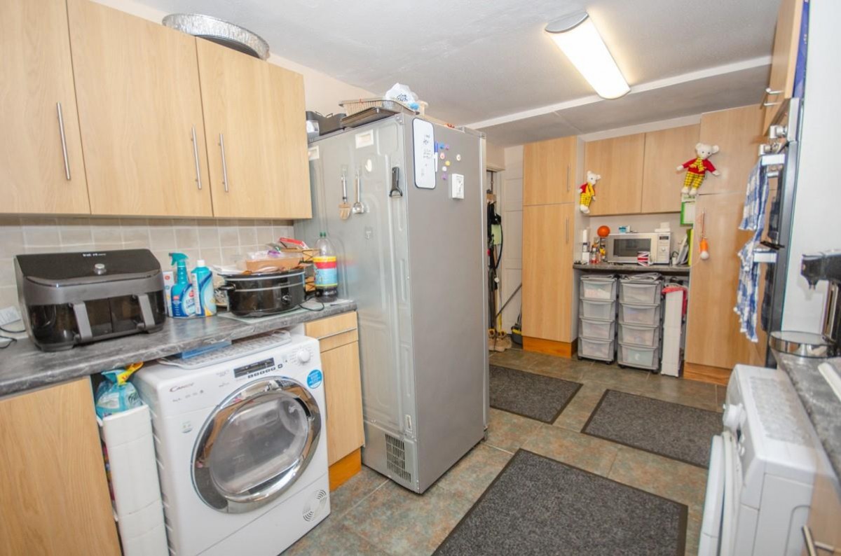 Blackhorse Road, Mangotsfield, Bristol, BS16 9BX