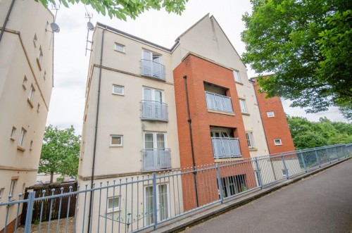 Arnold Road, Mangotsfield, Bristol, BS16 9LB