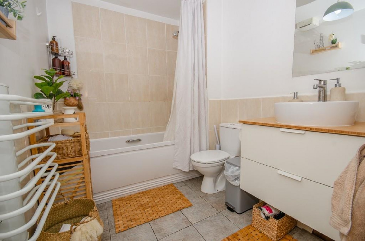 Arnold Road, Mangotsfield, Bristol, BS16 9LB