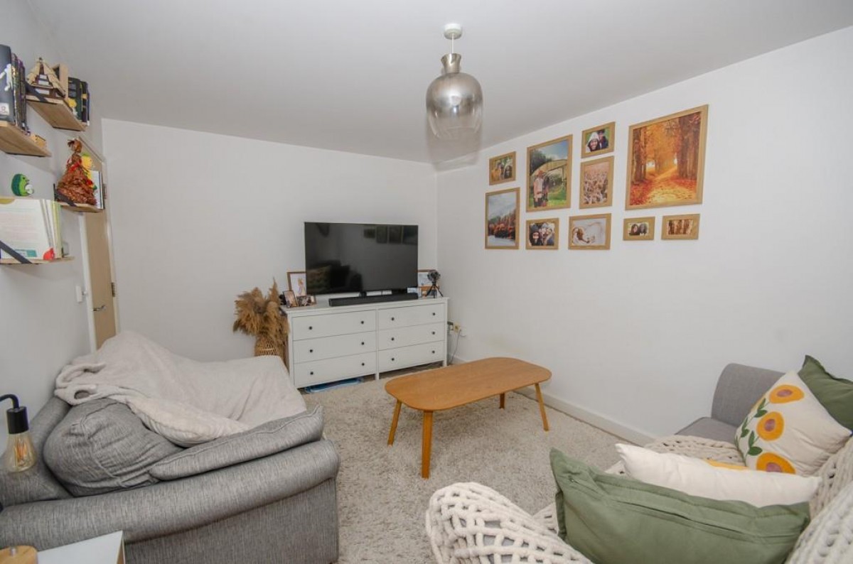 Arnold Road, Mangotsfield, Bristol, BS16 9LB