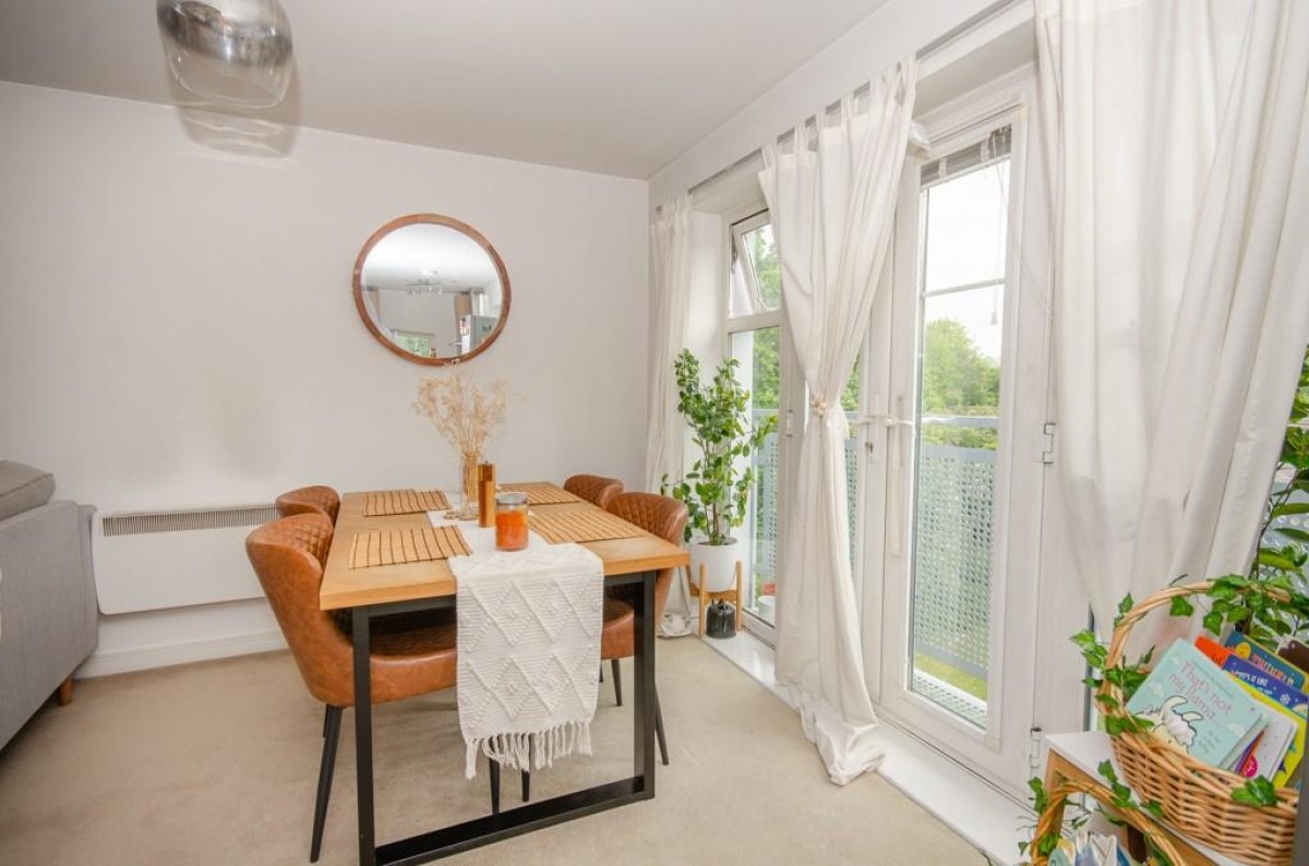 Arnold Road, Mangotsfield, Bristol, BS16 9LB