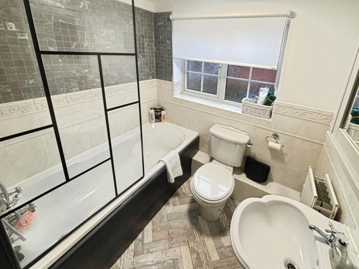 Rogerson Road, Fradley, WS13 8PE