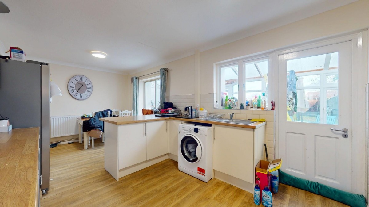 Grieves Road, Northfleet, Gravesend, DA11