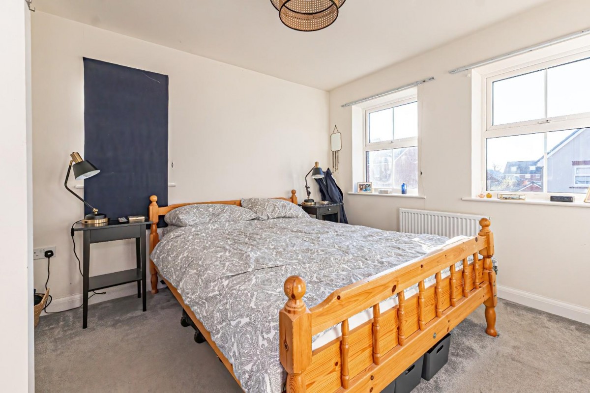 Wallis Drive, Leighton Buzzard