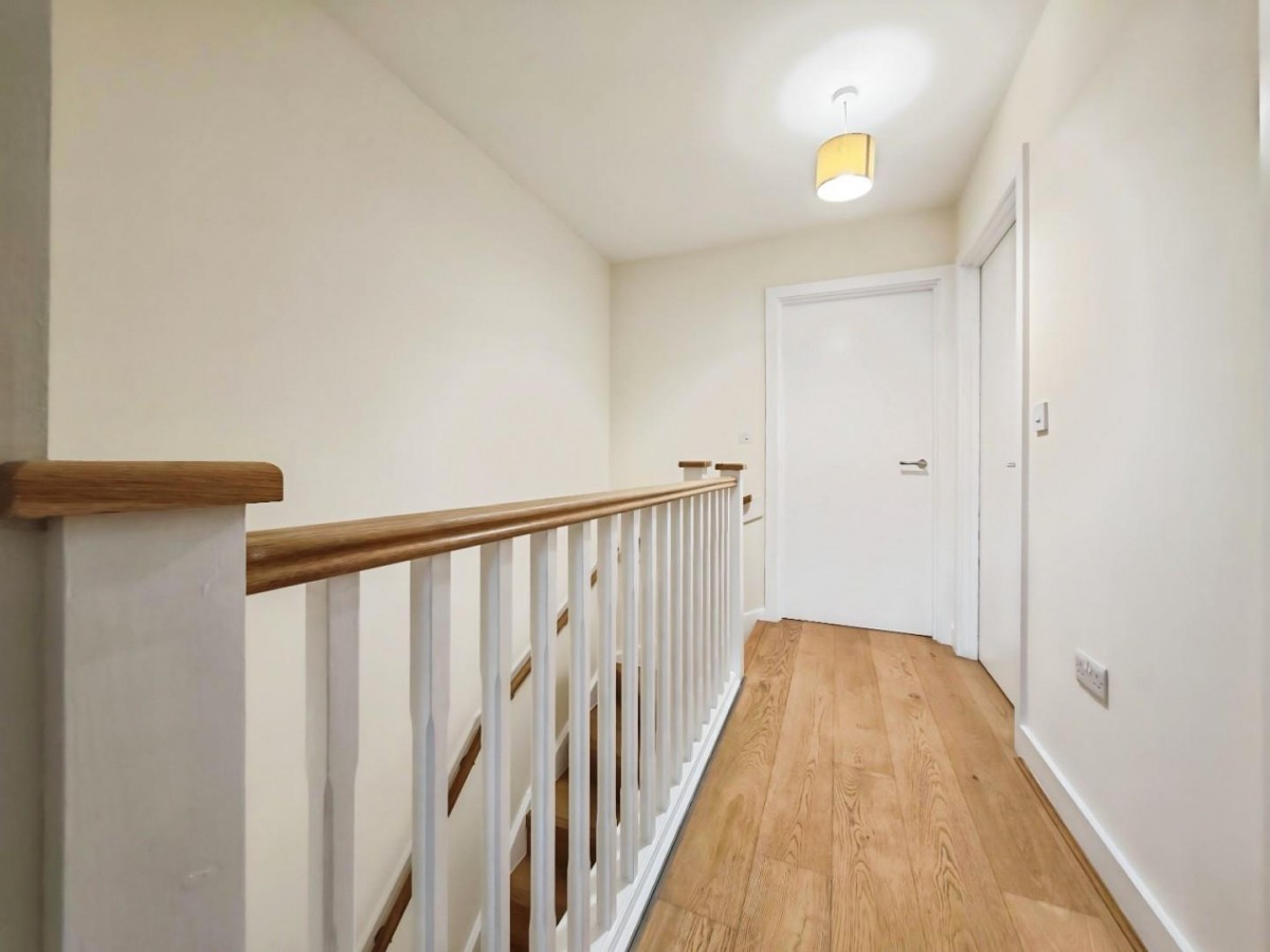 Longships Way, Reading