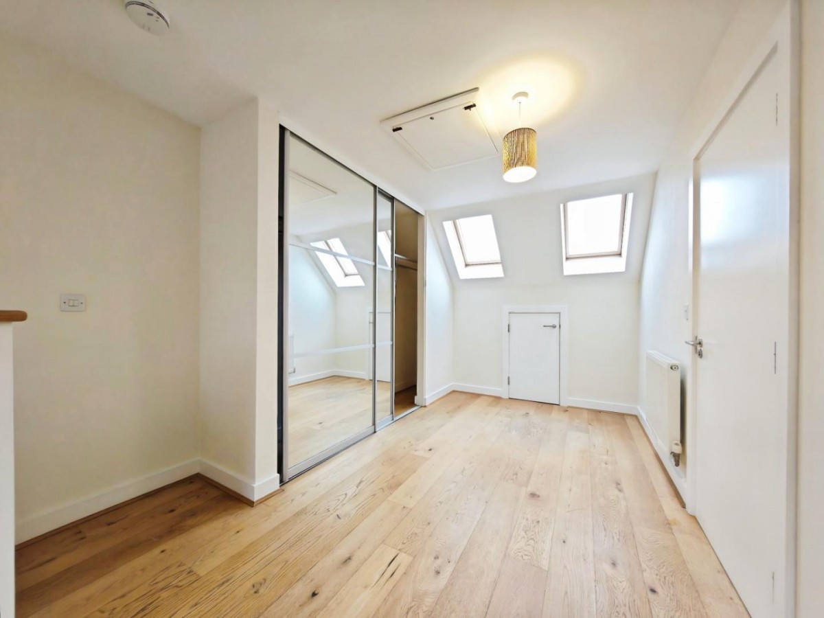 Longships Way, Reading