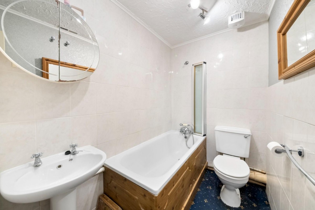 Woodhouse Close, Hayes, UB3 1NJ