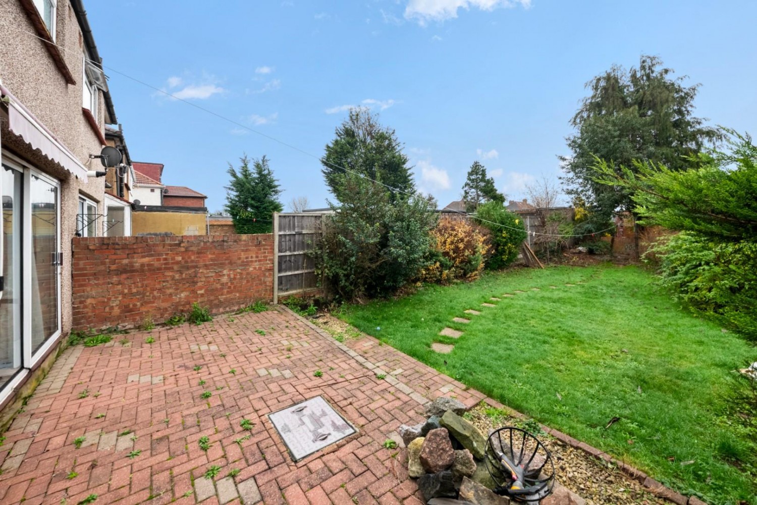 Seaton Road, Hayes, UB3 1NT