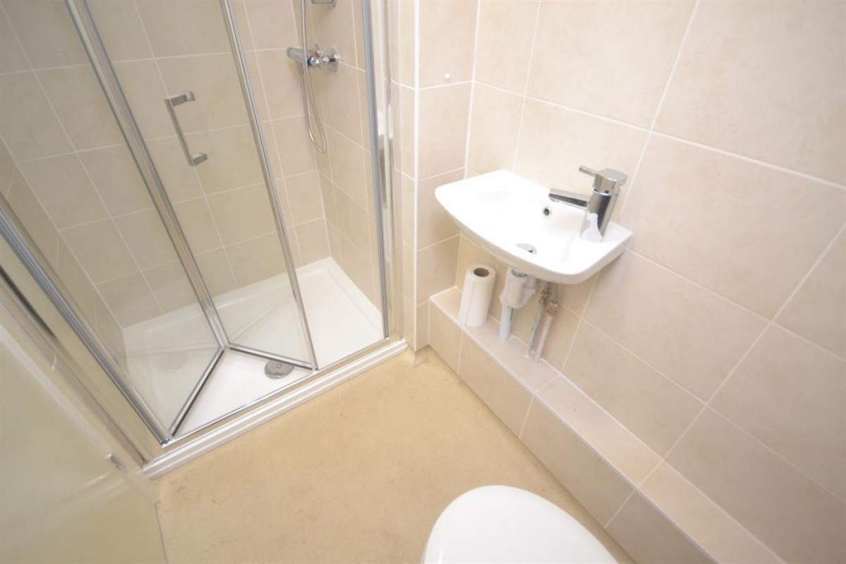 Charles Street, Reading, Berkshire, RG1 7DB