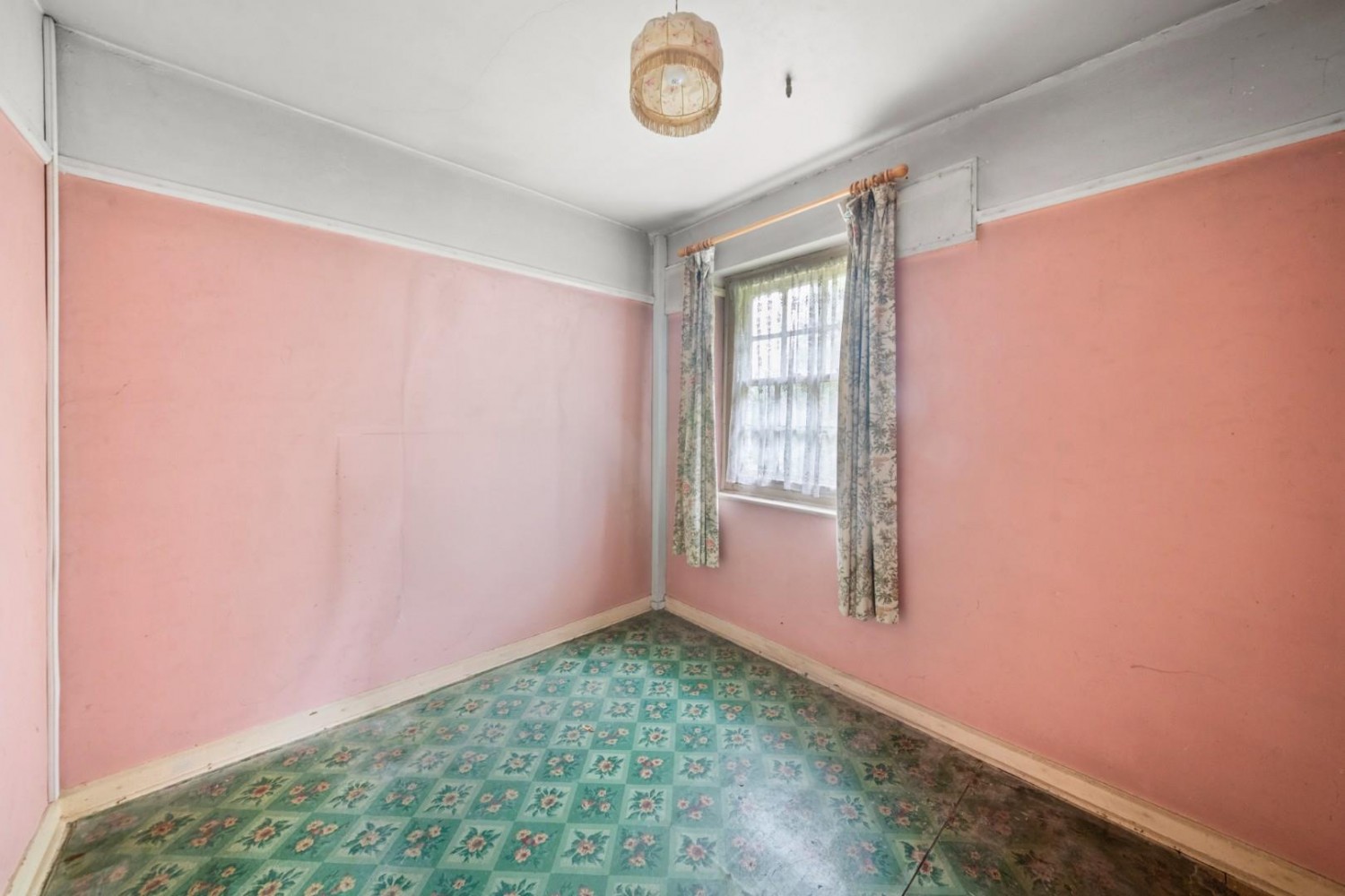 Halsway, Hayes, UB3 3JT