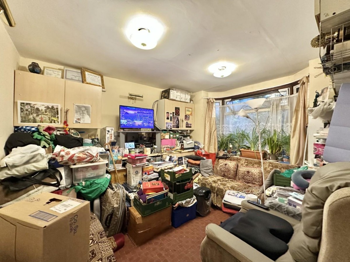 Harries Road, Hayes, UB4 9DD