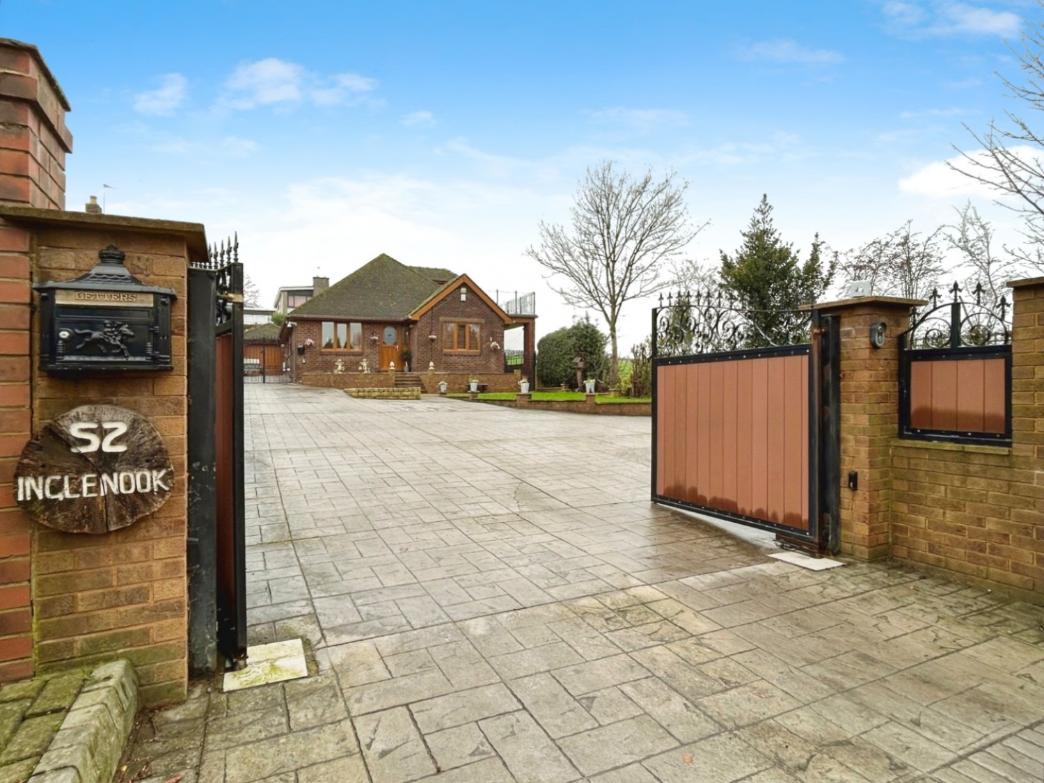 Wakefield Road, Staincross, Barnsley S75 6JY