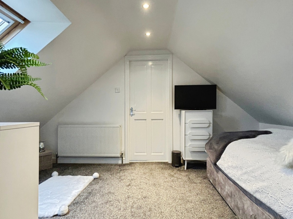 Wakefield Road, Staincross, Barnsley S75 6JY