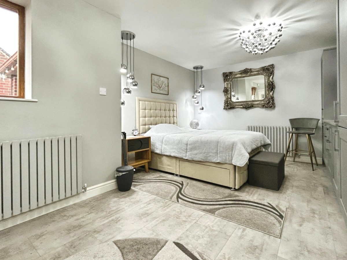 Wakefield Road, Staincross, Barnsley S75 6JY