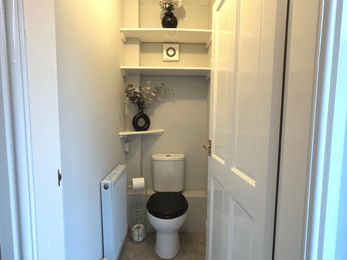 Wakefield Road, Staincross, Barnsley S75 6JY