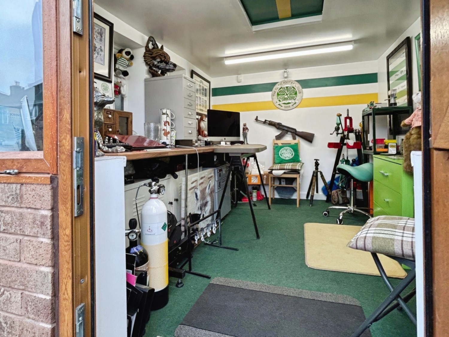 Wakefield Road, Staincross, Barnsley S75 6JY