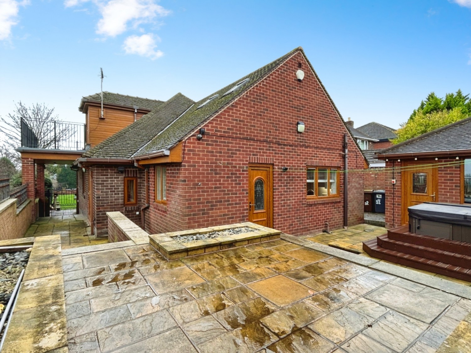 Wakefield Road, Staincross, Barnsley S75 6JY