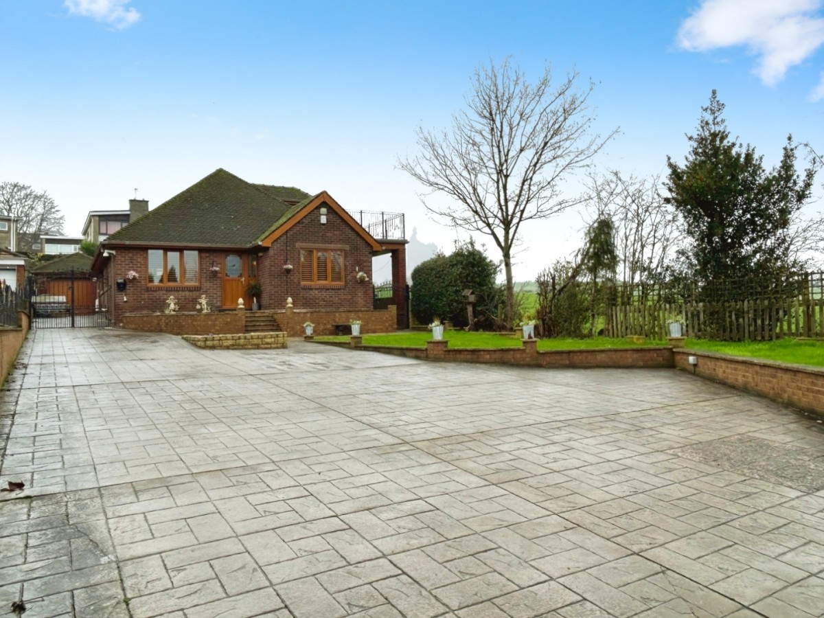 Wakefield Road, Staincross, Barnsley S75 6JY