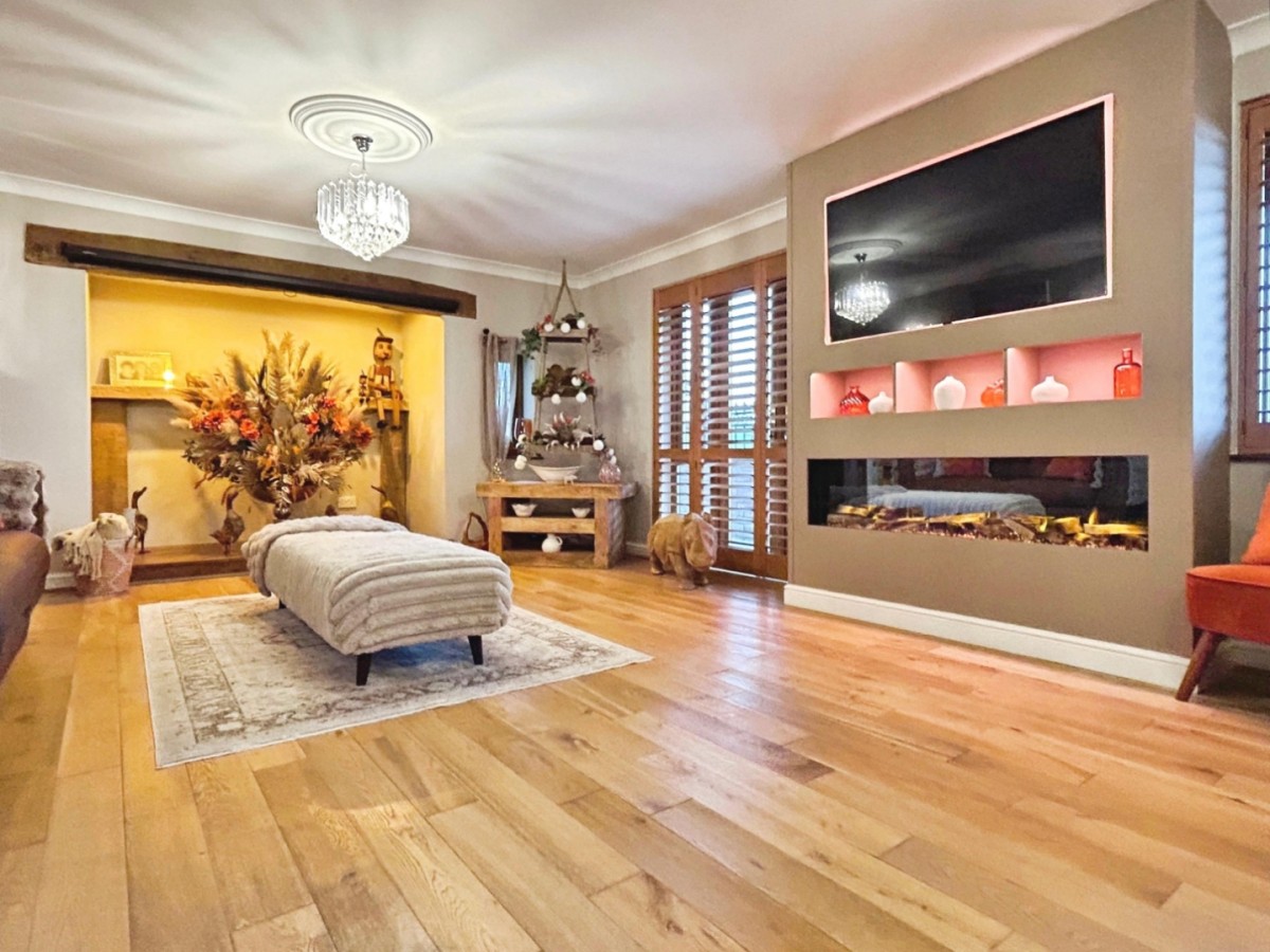 Wakefield Road, Staincross, Barnsley S75 6JY