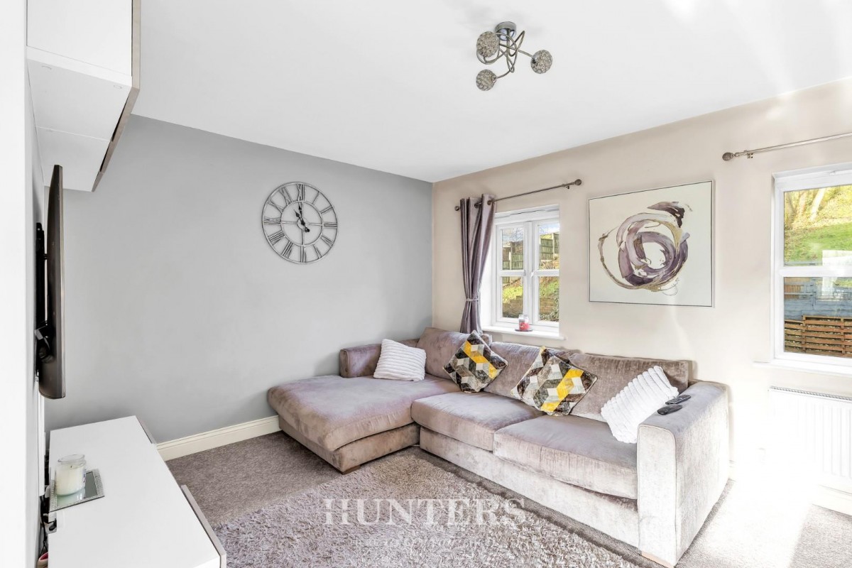 Marquess Way, Middleton M24