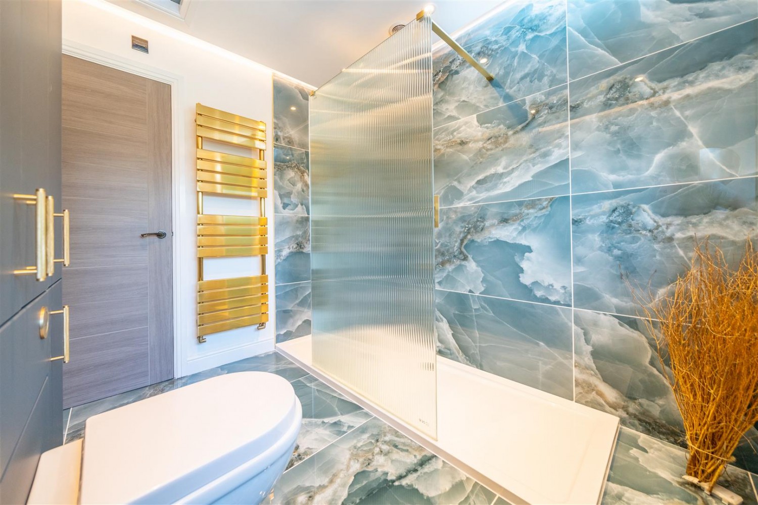 Lawnswood Drive, Lawnswood, Stourbridge, DY7 5QW