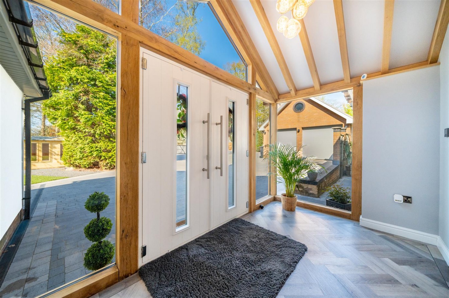 Lawnswood Drive, Lawnswood, Stourbridge, DY7 5QW