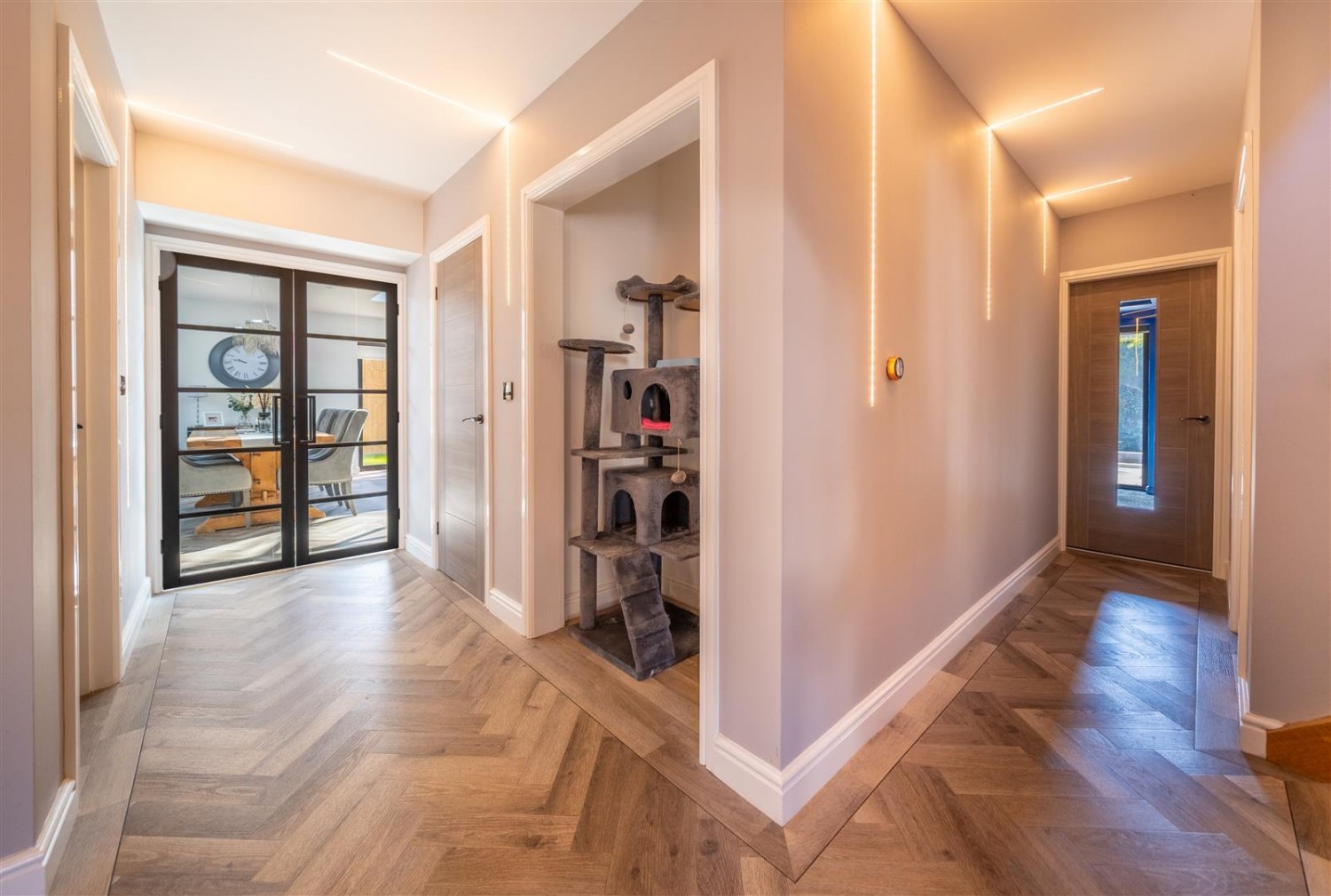 Lawnswood Drive, Lawnswood, Stourbridge, DY7 5QW