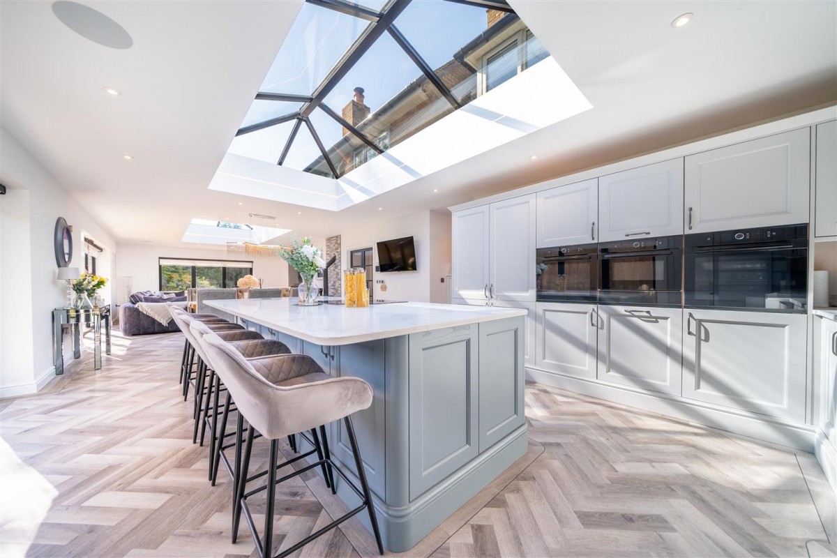 Lawnswood Drive, Lawnswood, Stourbridge, DY7 5QW