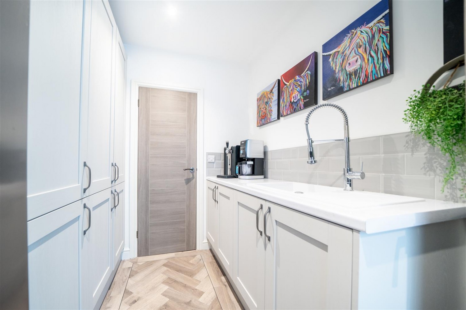 Lawnswood Drive, Lawnswood, Stourbridge, DY7 5QW