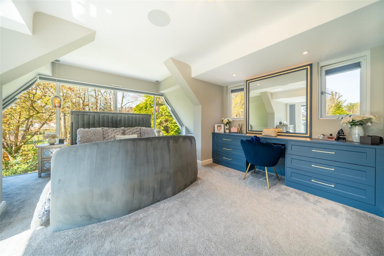 Lawnswood Drive, Lawnswood, Stourbridge, DY7 5QW