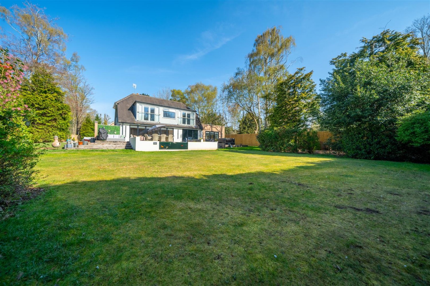 Lawnswood Drive, Lawnswood, Stourbridge, DY7 5QW