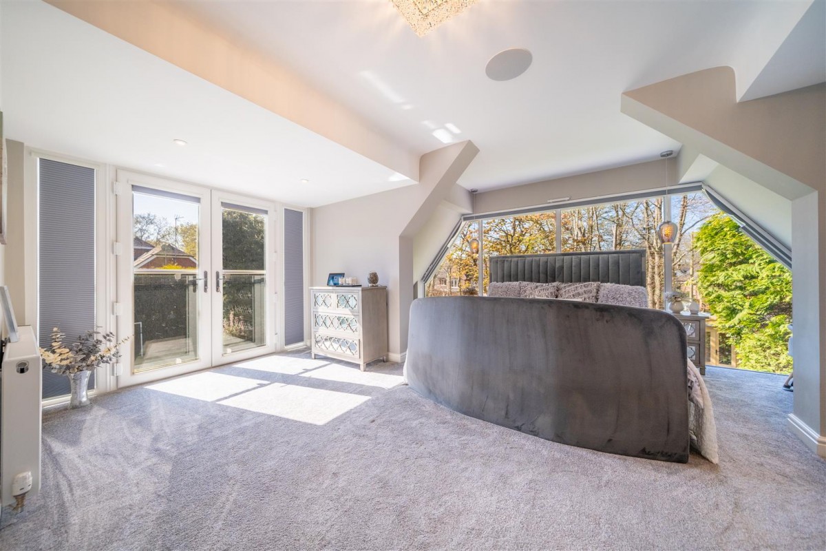 Lawnswood Drive, Lawnswood, Stourbridge, DY7 5QW