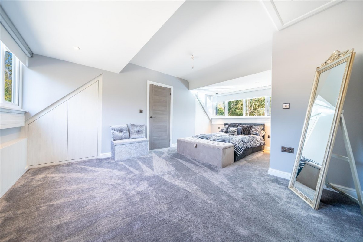 Lawnswood Drive, Lawnswood, Stourbridge, DY7 5QW