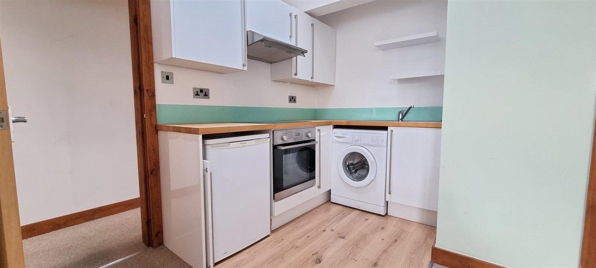 Apt 8 Baines House, 2A Cheltenham Mount