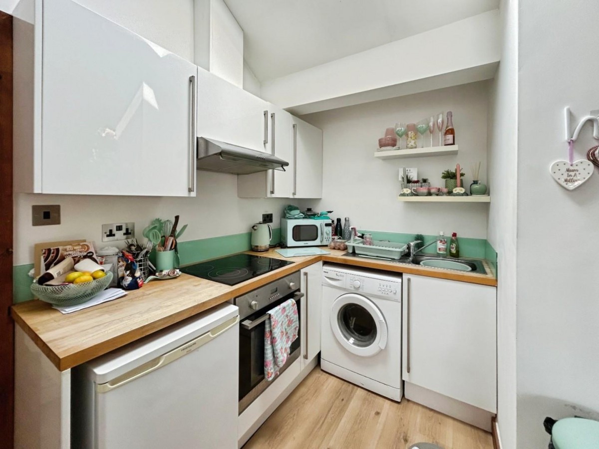 Baines House, Cheltenham Mount, Harrogate, HG1 1DP