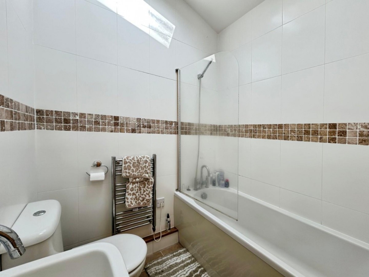 Baines House, Cheltenham Mount, Harrogate, HG1 1DP