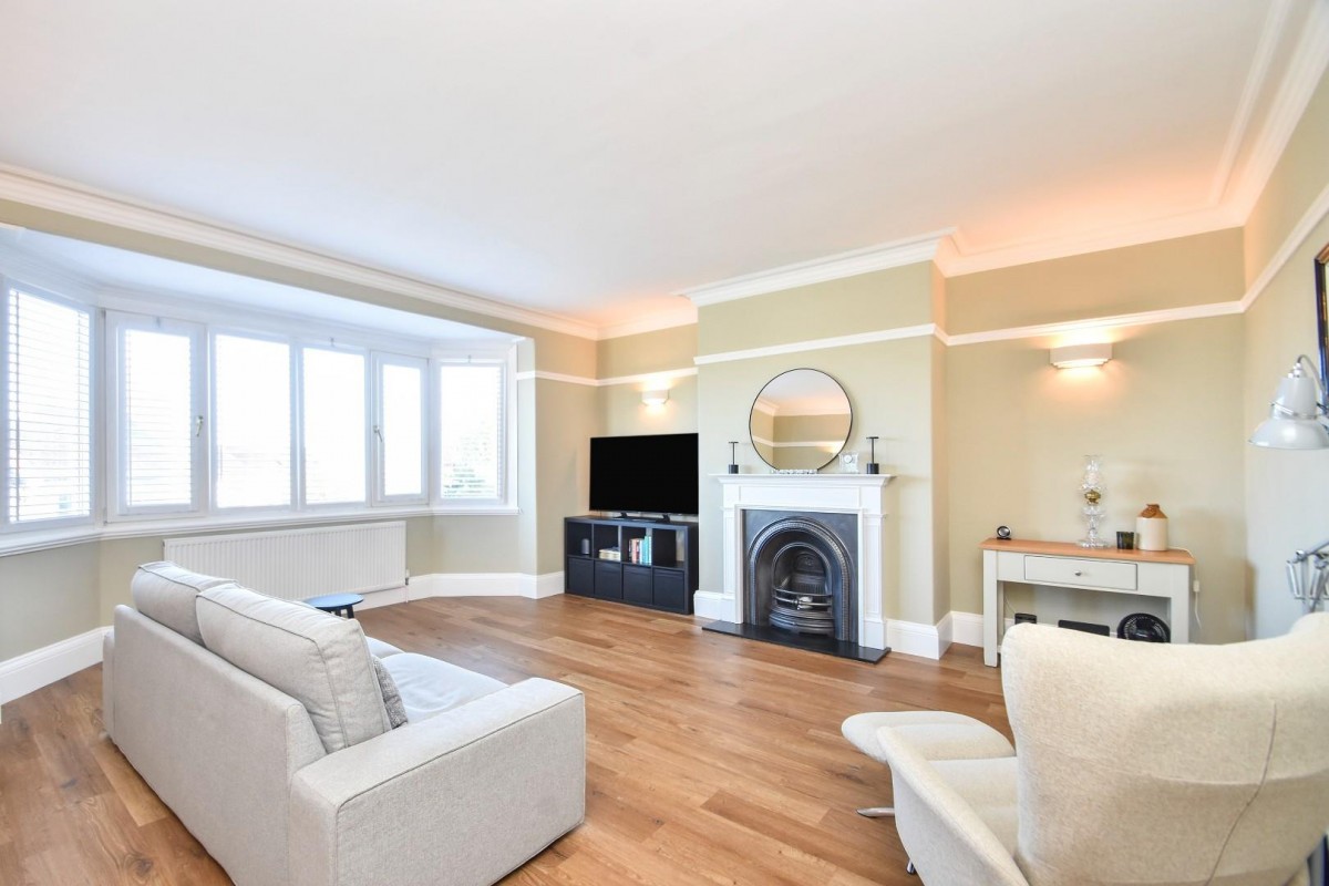 Harlow Oval, Harrogate, HG2 0DS