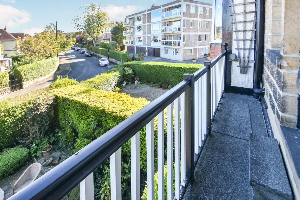 Harlow Oval, Harrogate, HG2 0DS