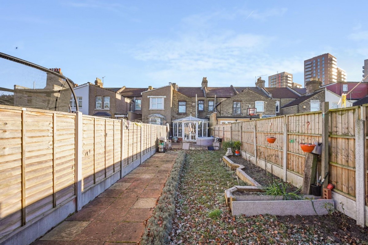 Westwood Road, Ilford, IG3