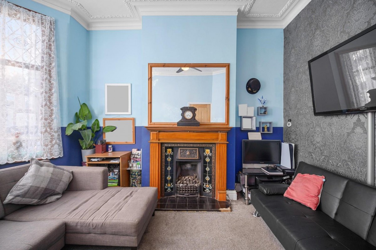 Westwood Road, Ilford, IG3