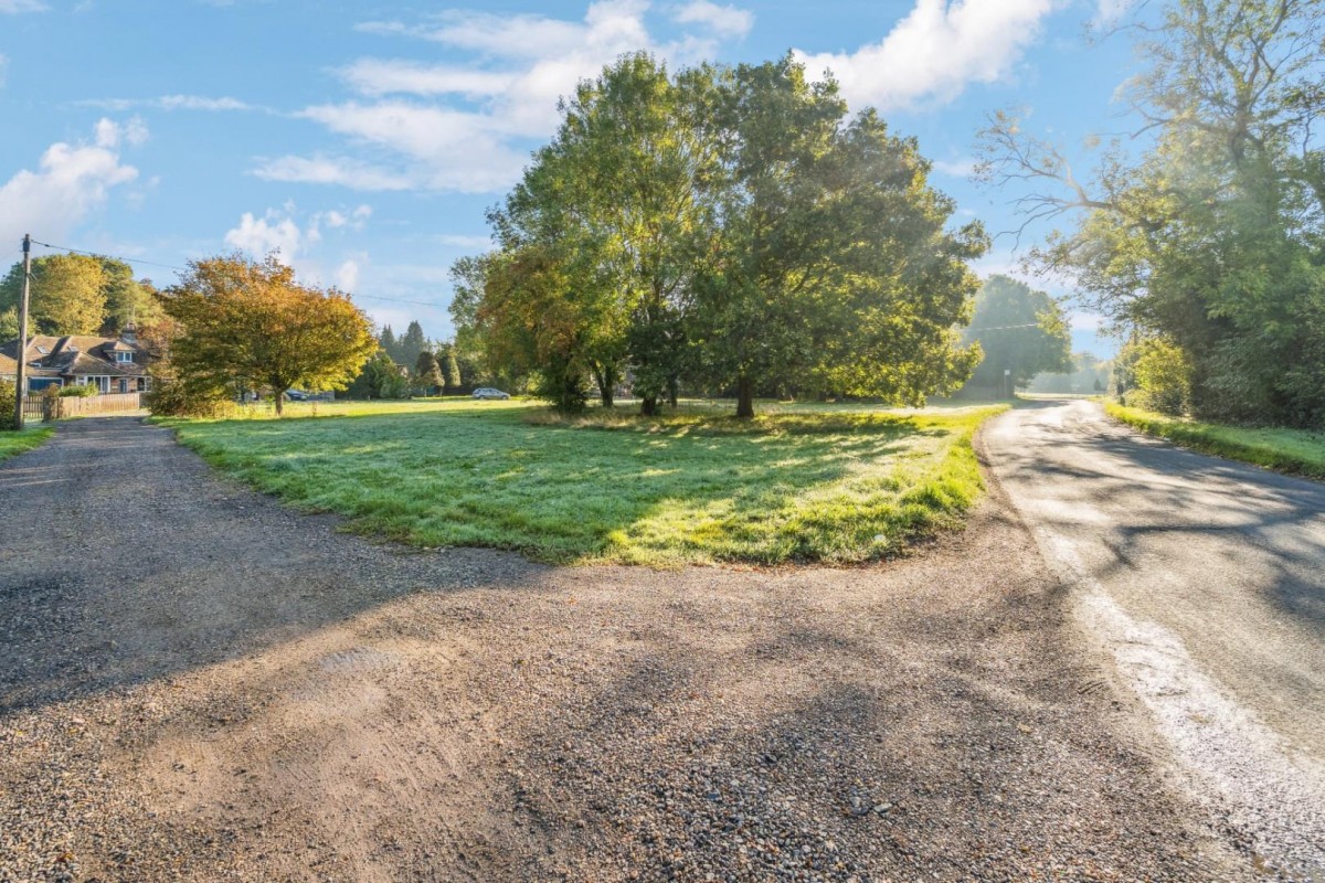 Lycrome Road, Lye Green, Chesham, Buckinghamshire, HP5 3LQ