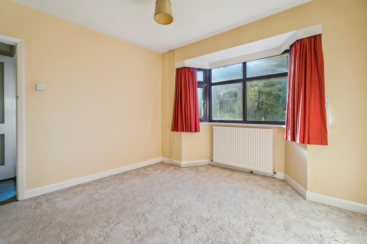 Lycrome Road, Lye Green, Chesham, Buckinghamshire, HP5 3LQ