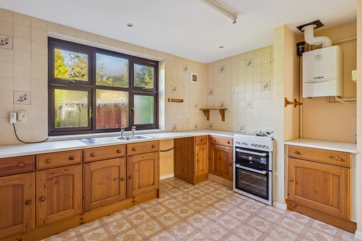 Lycrome Road, Lye Green, Chesham, Buckinghamshire, HP5 3LQ