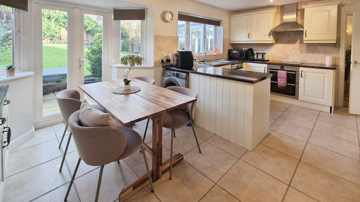 Brisbane Way, Cannock