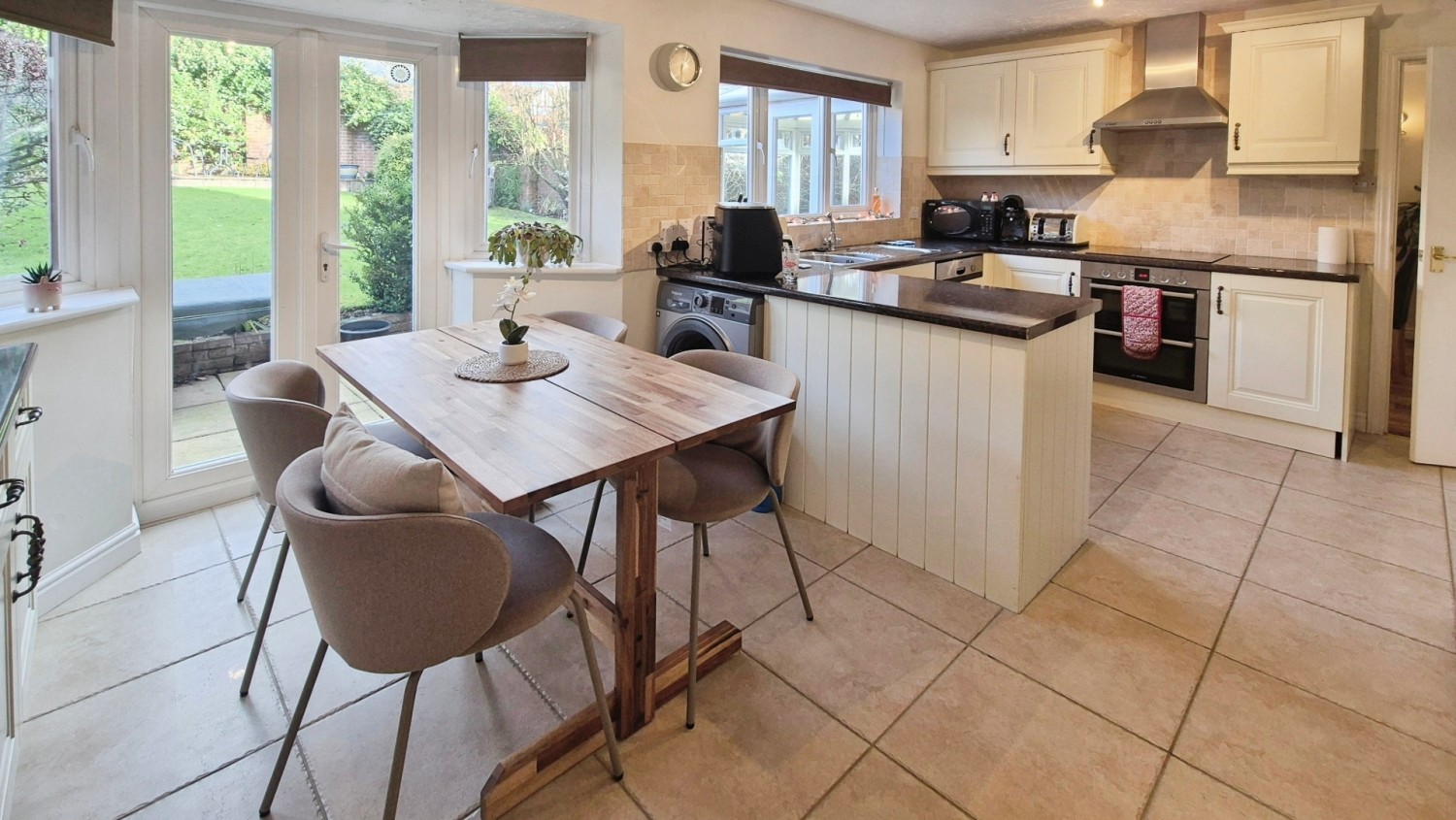 Brisbane Way, Cannock